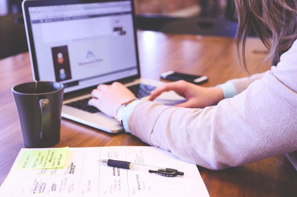 Engaging Students in Online Discussions